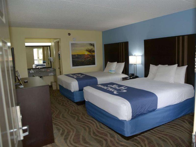 Days Inn By Wyndham Kodak/Sevierville Intrstate Smokeymntns Экстерьер фото