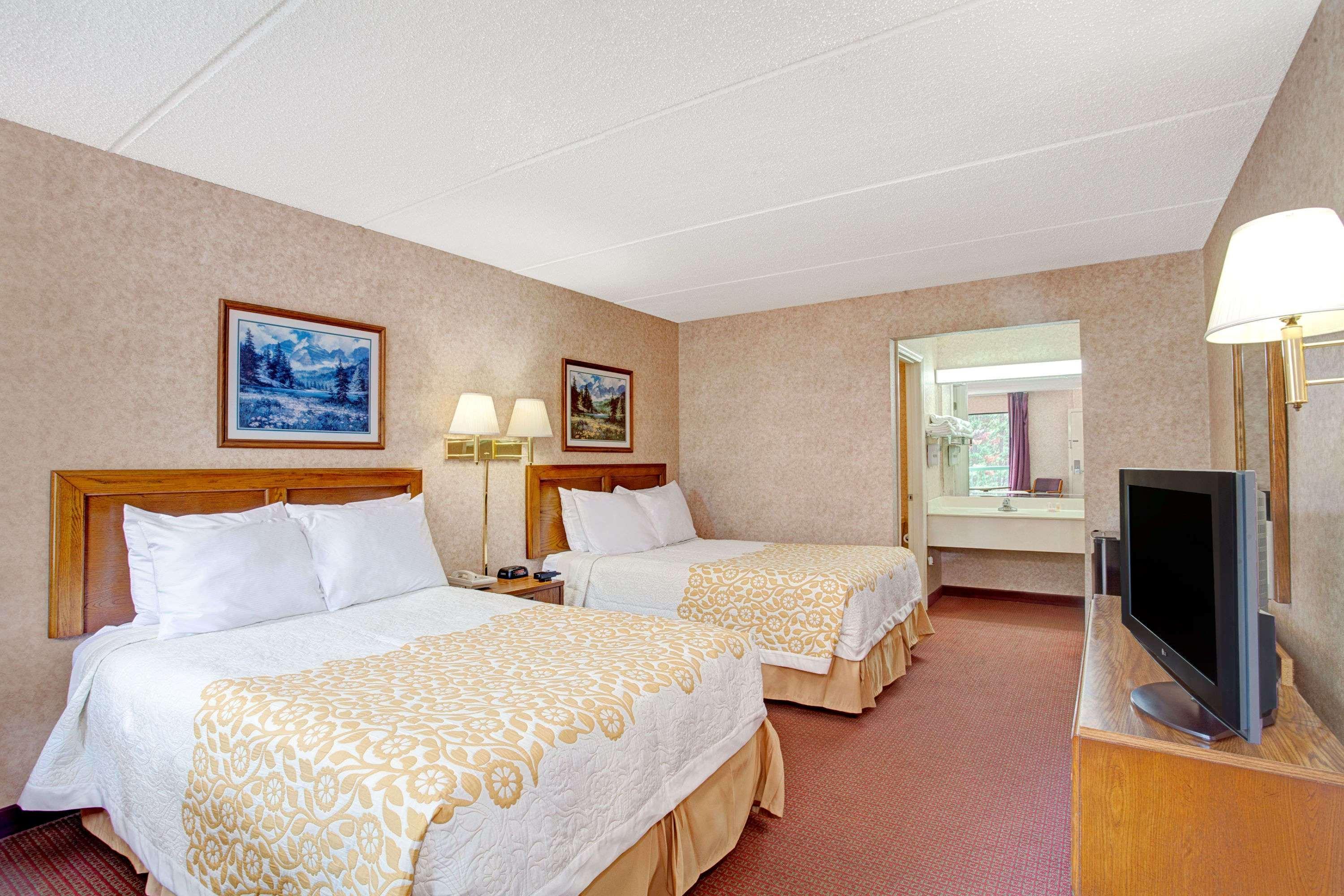 Days Inn By Wyndham Kodak/Sevierville Intrstate Smokeymntns Экстерьер фото