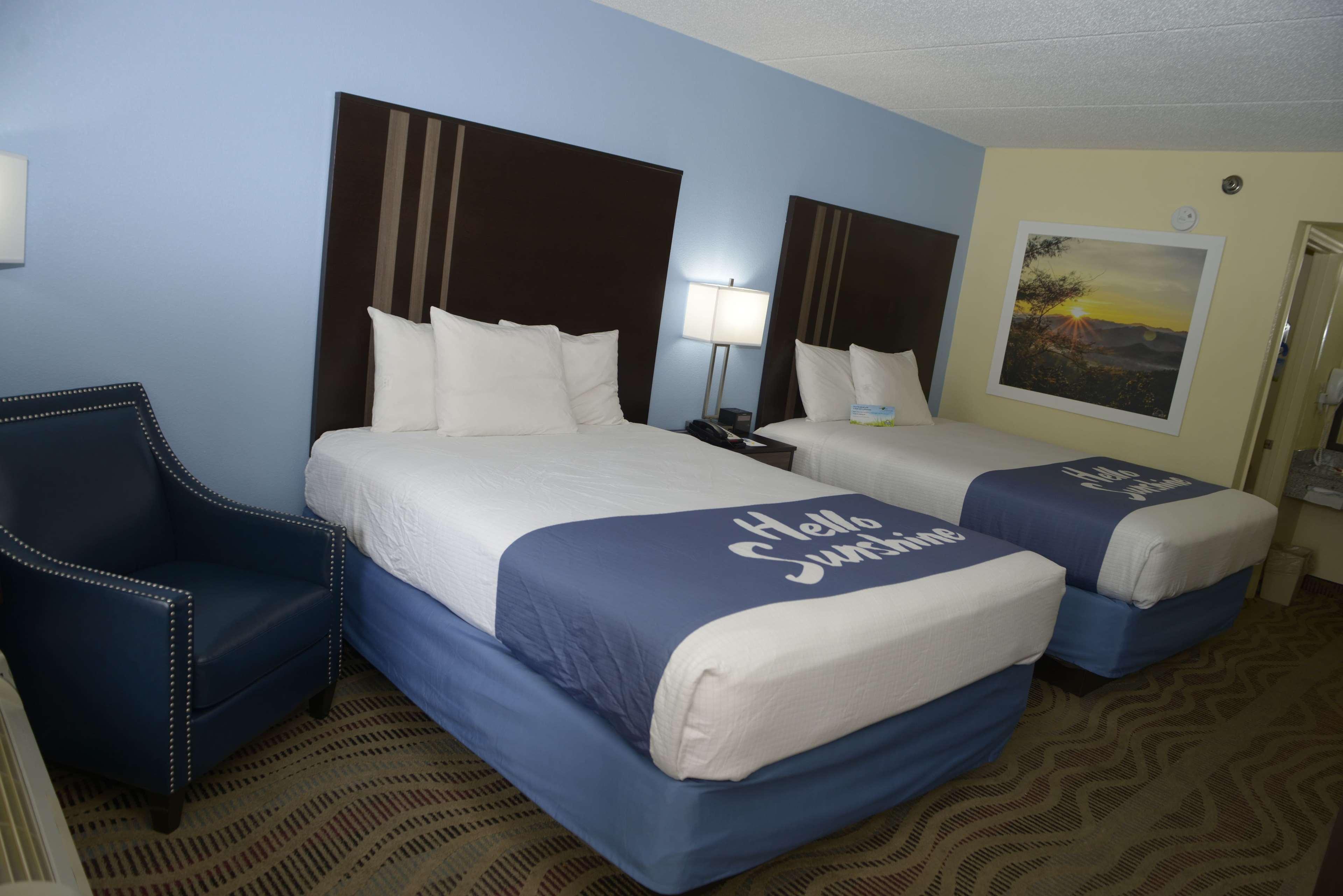 Days Inn By Wyndham Kodak/Sevierville Intrstate Smokeymntns Экстерьер фото