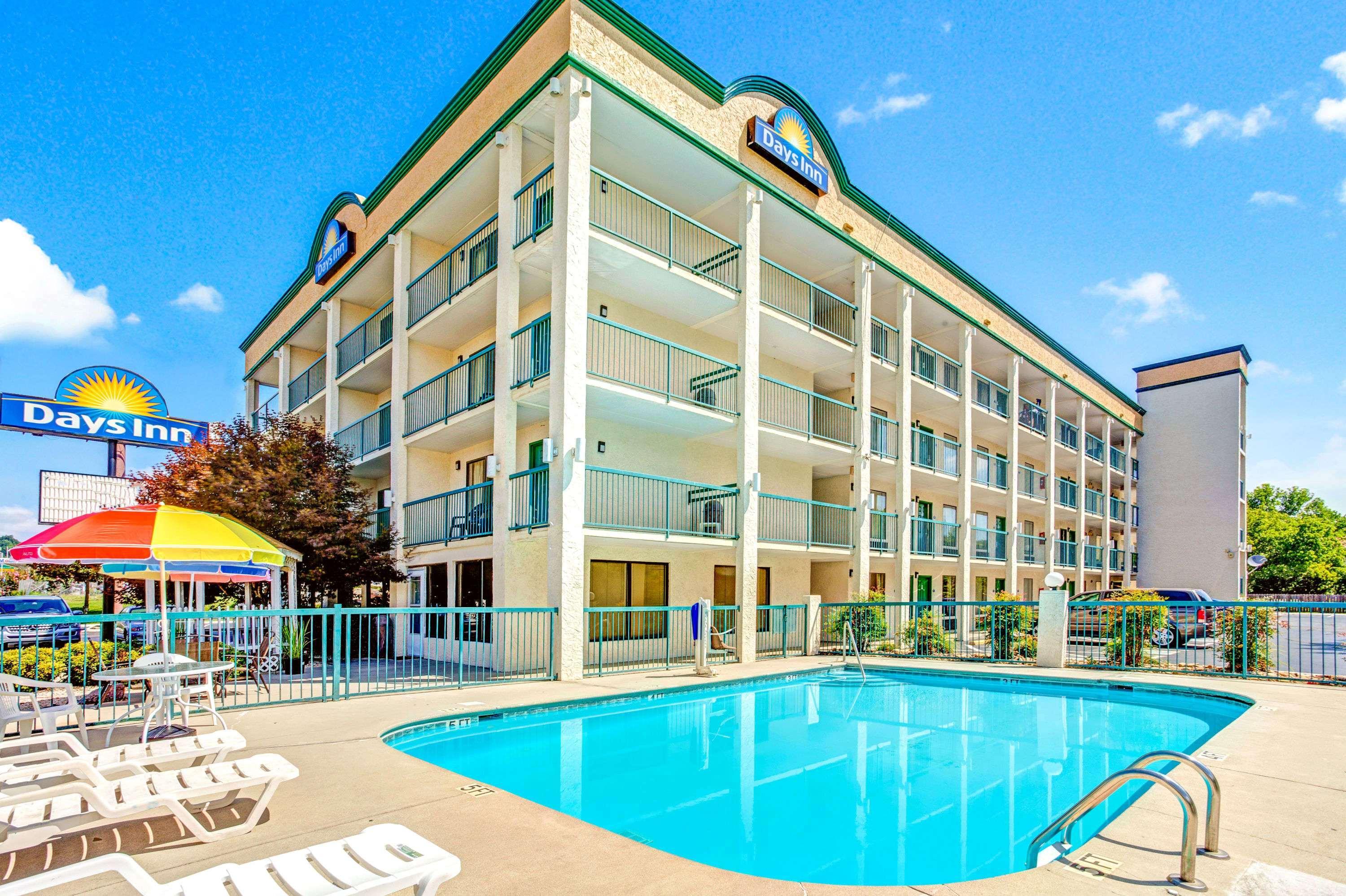 Days Inn By Wyndham Kodak/Sevierville Intrstate Smokeymntns Экстерьер фото